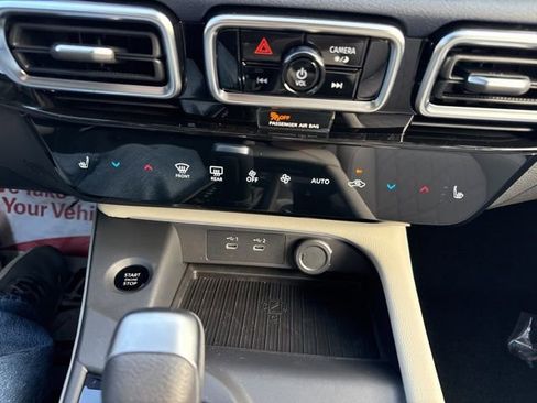New 2026 Nissan Sentra SL w/ Floor Mat Package FWD image 17