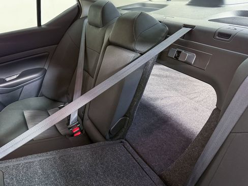 Certified 2025 Nissan Altima 2.5 S image 32