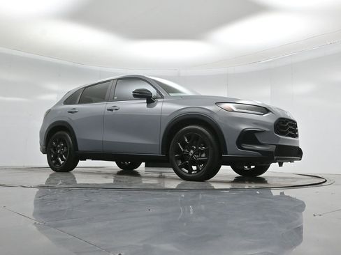 Used 2024 Honda HR-V Sport image 3