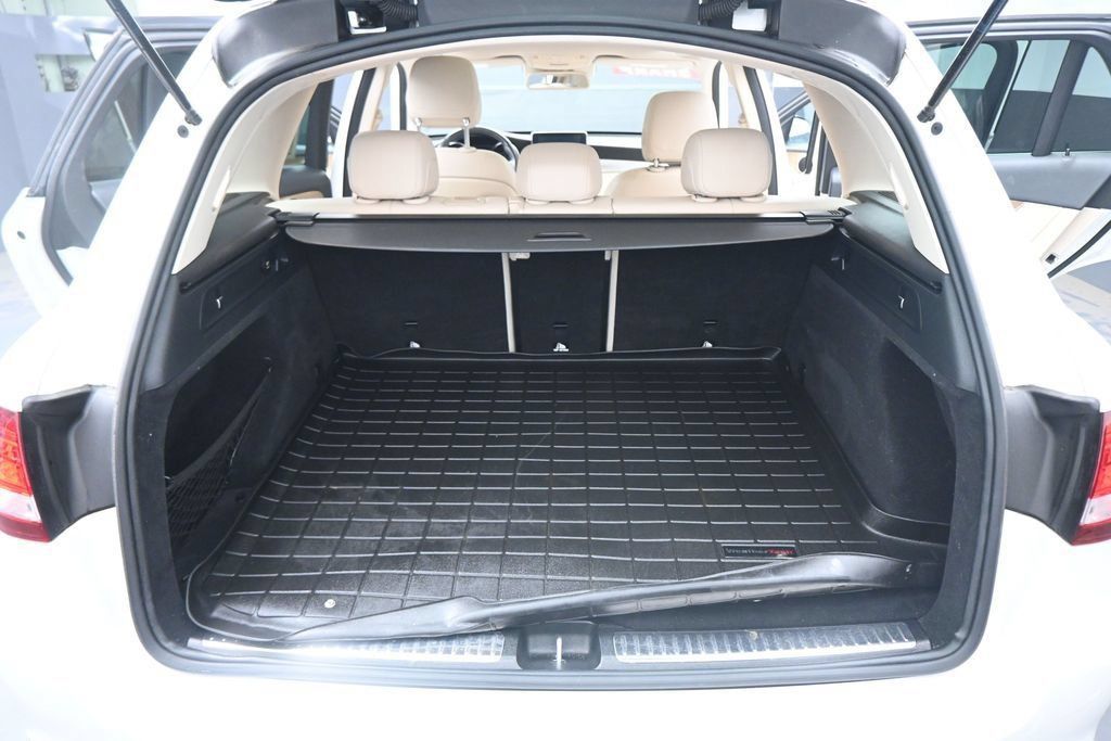 Used 2018 Mercedes-Benz GLC 300 image 18