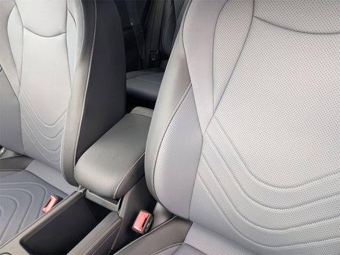 New 2026 Volkswagen Tiguan SE R-Line image 16