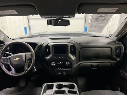 Used 2022 Chevrolet Silverado 2500 Custom w/ Custom Value Package AWD/4WD image 10
