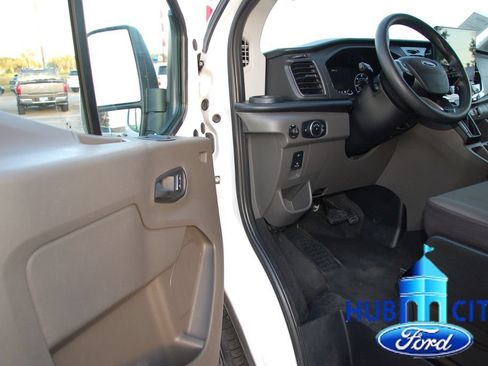 Used 2024 Ford Transit 350 XLT RWD image 11