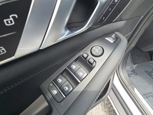 Used 2024 BMW X5 xDrive40i w/ Premium Package AWD/4WD image 31