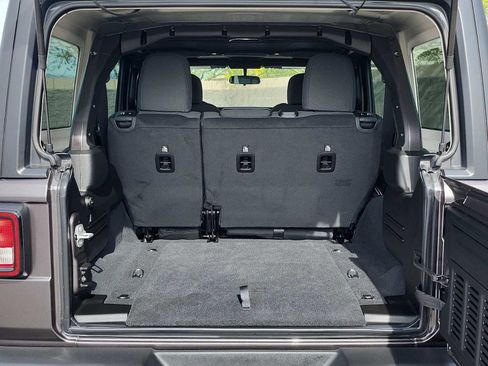 Used 2026 Jeep Wrangler Sport image 30