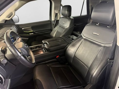 Used 2025 Ford Expedition Max Platinum AWD/4WD image 12