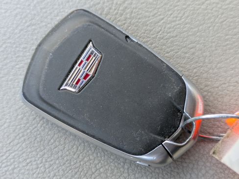 Used 2023 Cadillac XT4 Luxury w/ Cold Weather Package image 26