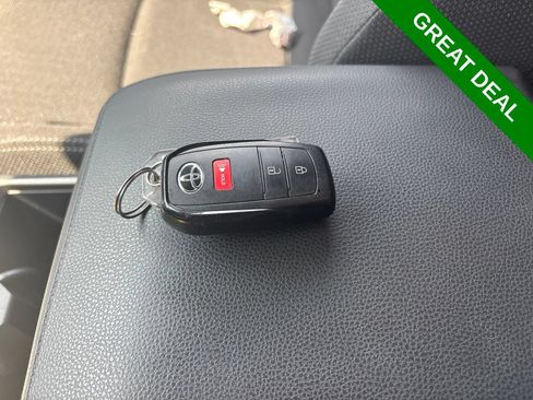 Used 2025 Toyota 4Runner SR5 AWD/4WD image 24