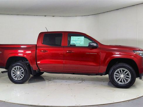 Used 2026 Chevrolet Colorado LT w/ LT Convenience Package image 8
