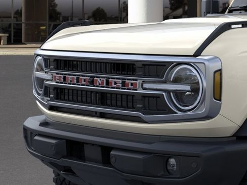 New 2026 Ford Bronco Outer Banks w/ Sasquatch Package AWD/4WD image 19