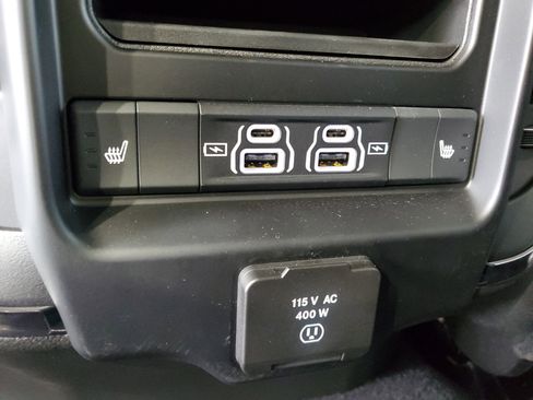 New 2025 RAM 2500 Limited AWD/4WD image 13