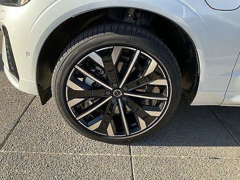 New 2026 Volvo XC60 T8 Ultra w/ Protection Package Premier AWD/4WD image 12