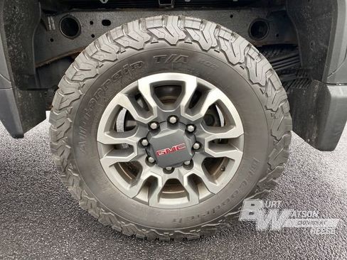 Used 2022 GMC Sierra 2500 SLE image 18