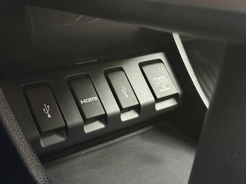 Used 2018 Honda HR-V EX image 44