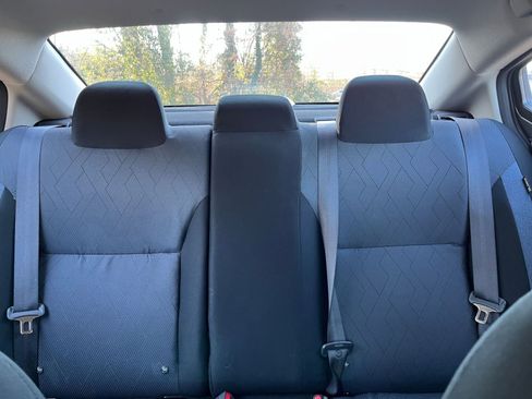 Used 2025 Nissan Versa SV image 36