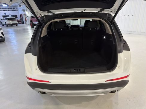 Used 2025 Lincoln Corsair FWD image 27