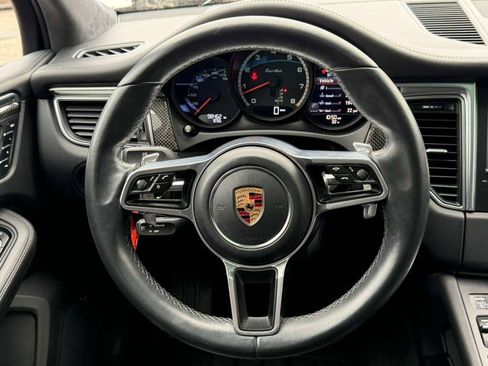 Used 2016 Porsche Macan Turbo image 27