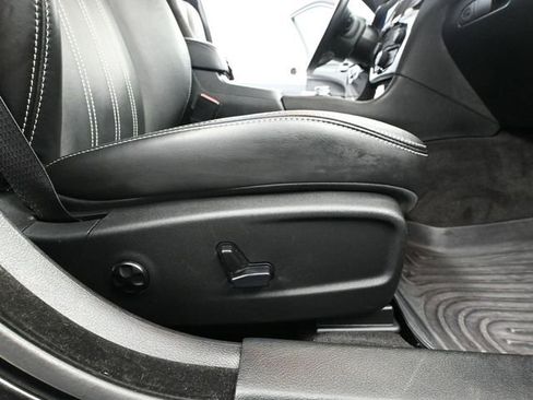 Used 2018 Chrysler 300 S image 44