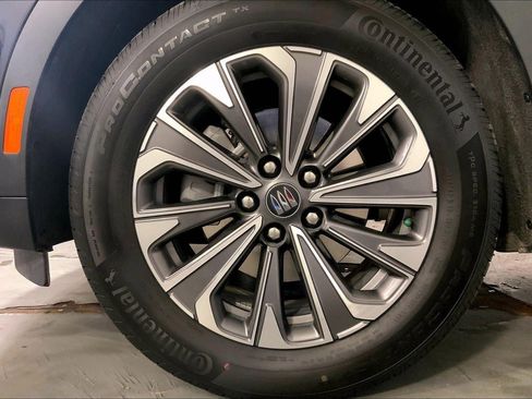 Used 2025 Buick Envision Preferred image 9