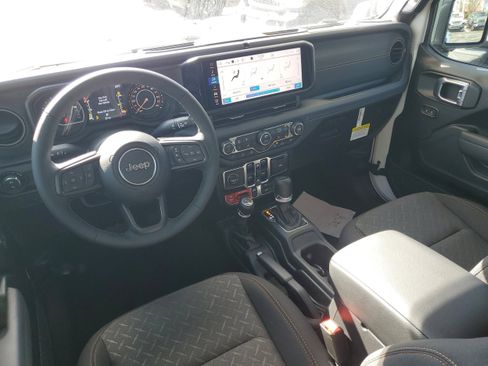 New 2026 Jeep Gladiator Mojave w/ Safety Group AWD/4WD image 7