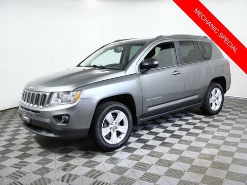 Used 2013 Jeep Compass Latitude AWD/4WD image 5