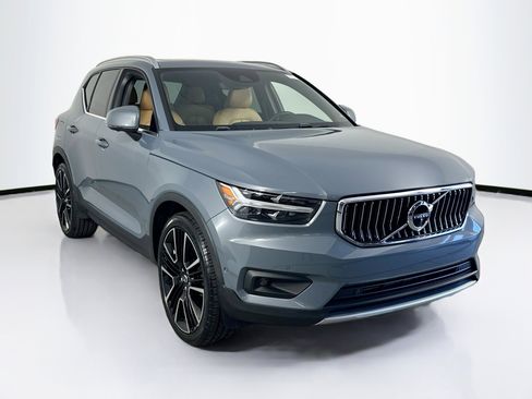 Used 2022 Volvo XC40 T5 Inscription w/ Advanced Package AWD/4WD image 3