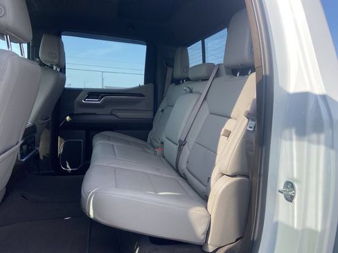 Used 2023 GMC Sierra 1500 SLT w/ SLT Premium Plus Package AWD/4WD image 25