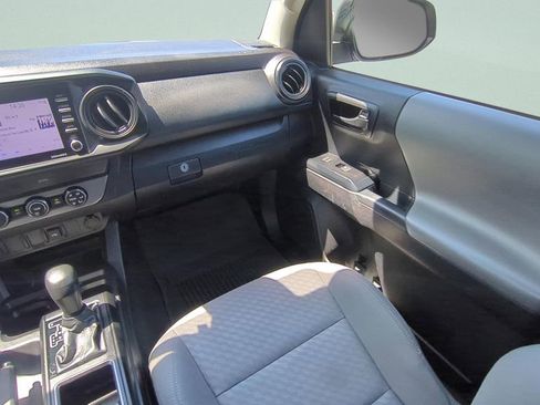 Used 2019 Toyota Tacoma SR5 image 15