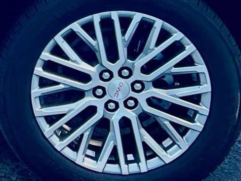 New 2026 GMC Acadia Denali w/ Super Cruise Package image 18