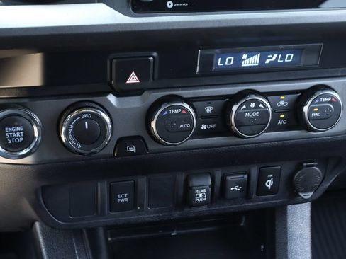 Used 2023 Toyota Tacoma TRD Off-Road AWD/4WD image 30