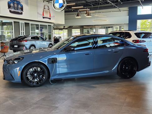 New 2026 BMW M5 w/ Carbon Package AWD/4WD image 6