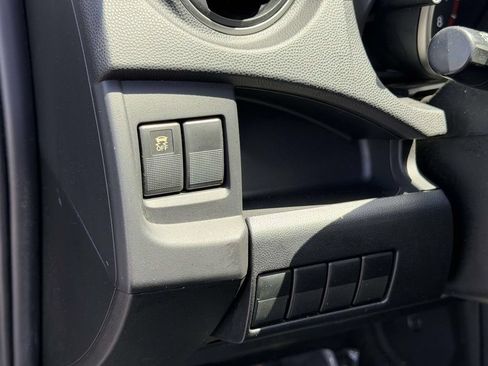 Used 2014 MAZDA MAZDA5 Sport FWD image 19