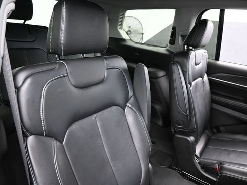 Used 2022 Jeep Grand Cherokee L Limited RWD image 42