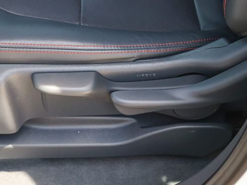 Used 2020 Chevrolet Bolt Premier w/ Infotainment Package FWD image 19