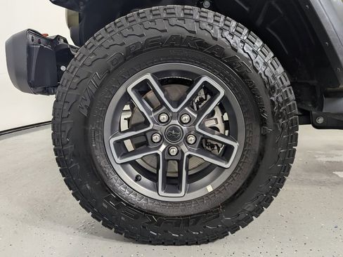 Used 2026 Jeep Gladiator Mojave AWD/4WD image 11