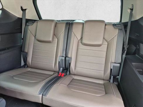 Used 2024 Volkswagen Atlas SEL AWD/4WD image 21