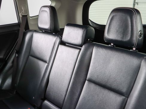 Used 2018 Toyota RAV4 Limited FWD image 25