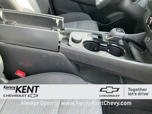 Used 2023 Nissan Rogue SV image 14