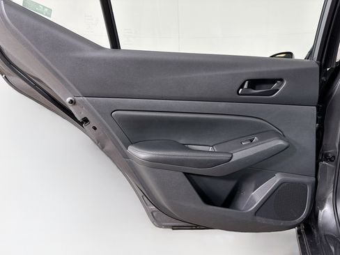 Used 2025 Nissan Altima 2.5 SV image 25