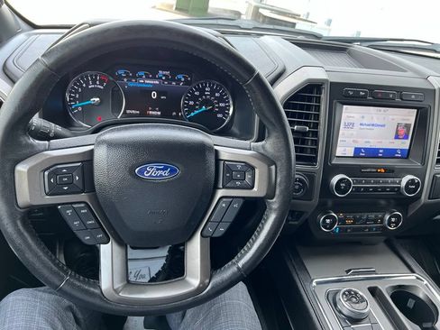 Used 2020 Ford Expedition XLT w/ Equipment Group 202A AWD/4WD image 38