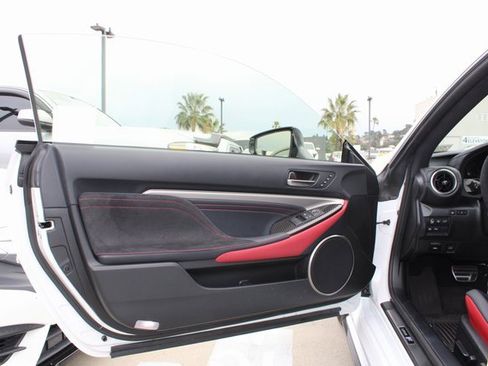 Used 2025 Lexus RC F Final Edition image 9