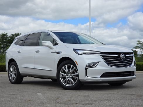 Used 2023 Buick Enclave Premium w/ Experience Buick Package AWD/4WD image 2