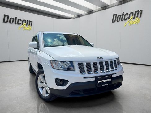 Used 2015 Jeep Compass Latitude AWD/4WD image 17