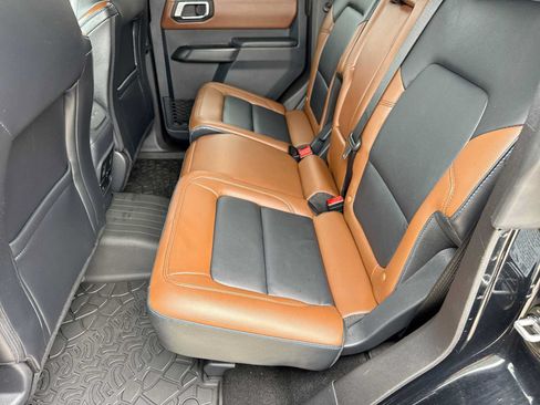 Used 2024 Ford Bronco Outer Banks w/ Sasquatch Package AWD/4WD image 18