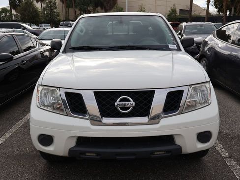 Used 2020 Nissan Frontier SV w/ SV Utility Package image 5