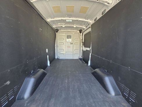Used 2025 Ford Transit 250 148 Medium Roof Extended AWD w/ Exterior Upgrade Package image 19