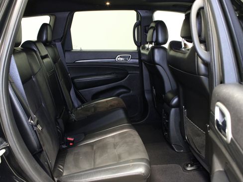 Used 2019 Jeep Grand Cherokee Altitude RWD image 16
