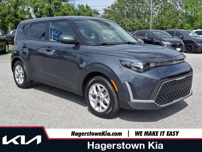 Certified 2025 Kia Soul LX w/ LX Technology Package