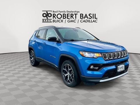 Used 2024 Jeep Compass Limited AWD/4WD image 2