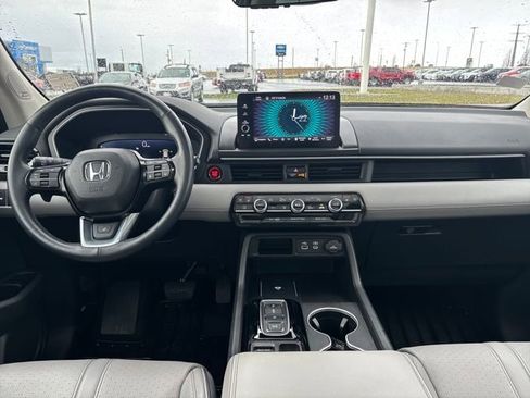 Used 2023 Honda Pilot Elite image 12